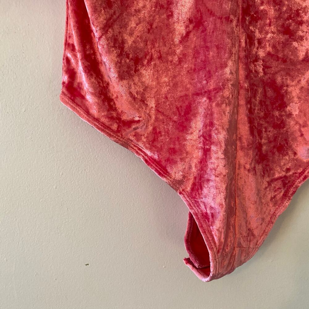 Free People Intimately Don't You Wish Pink Crushed Velvet Puff Sleeve Bodysuit - Picture 6 of 11